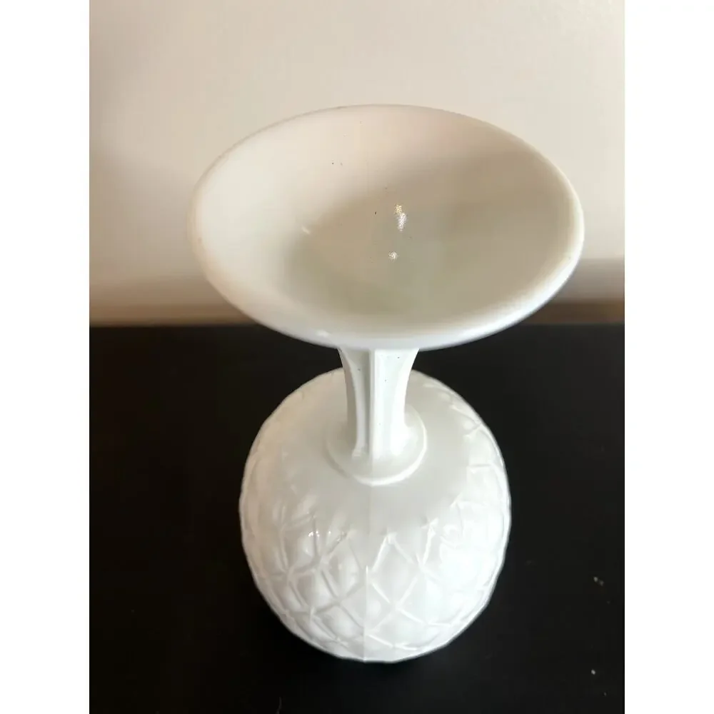 Vintage Westmoreland Quilted Milk Glass Pedestal Candy Dish Compote 9